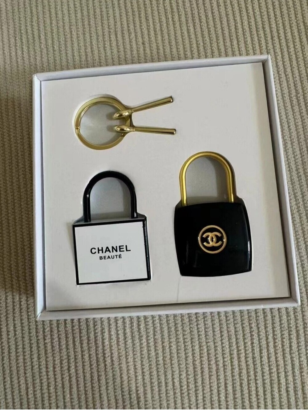 Last One Chanel Beauté VIP Black & White Padlock Bag Charm/Keychain Set NIB